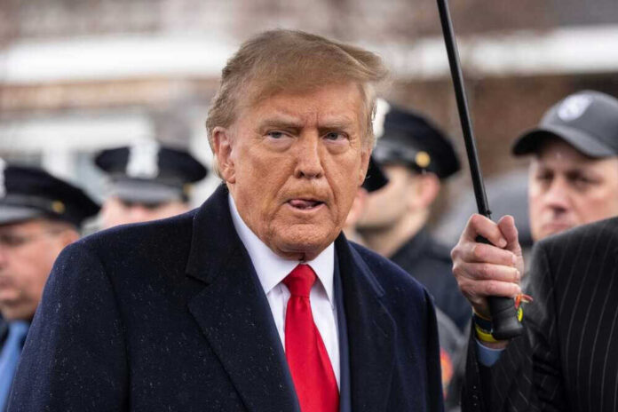 shutterstock_2442962269.jpg President Donad Trump