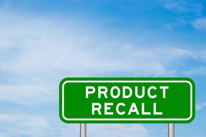 shutterstock_2182367505 Green sign with product recall text and sky background