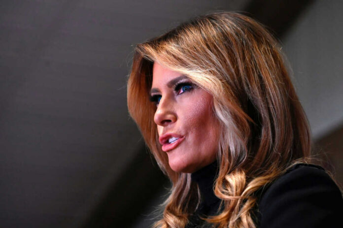 Melanis-Trump-angry Melania Trump in a close-up side profile speaking