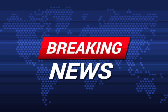 Shutterstock_796979326 Breaking News text on world map background.