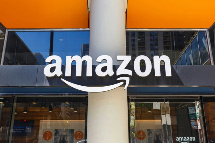 shutterstock_2374396485 Amazon storefront with recognizable logo and glass windows
